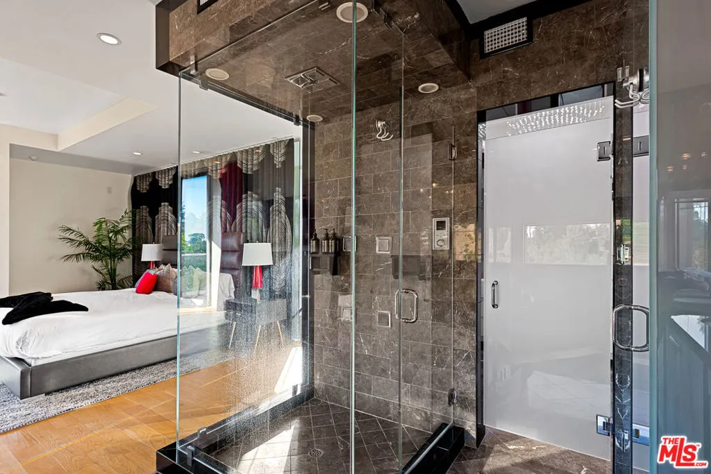 2738 Rinconia Drive, Los Angeles, California 90068 home-pic-43