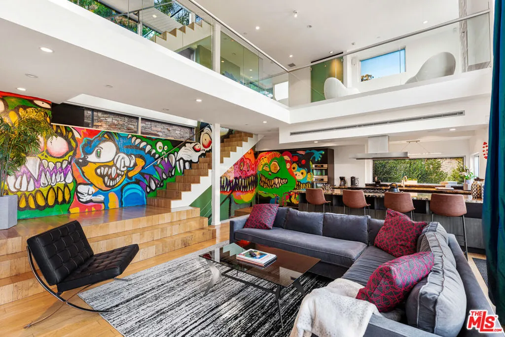 2738 Rinconia Drive, Los Angeles, California 90068 home-pic-23