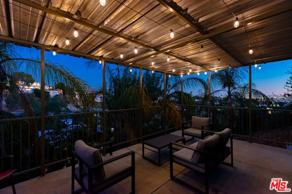 2738 Rinconia Drive, Los Angeles, California 90068 home-pic-10