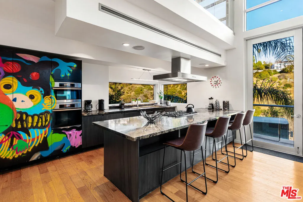 2738 Rinconia Drive, Los Angeles, California 90068 home-pic-17