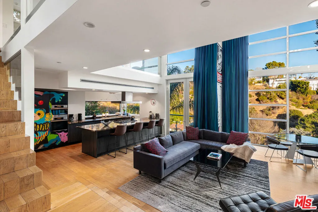 2738 Rinconia Drive, Los Angeles, California 90068 home-pic-30
