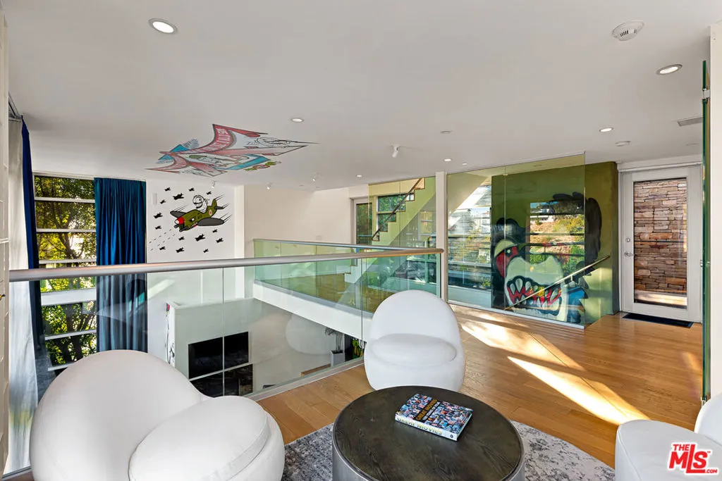 2738 Rinconia Drive, Los Angeles, California 90068 home-pic-33