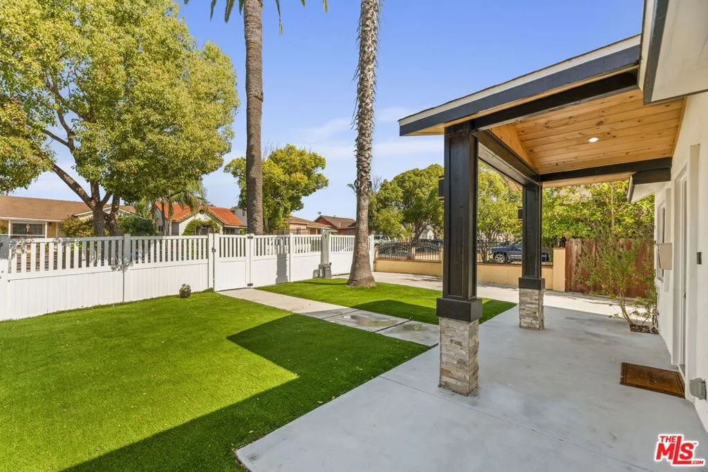 914 Alpha Street, Inglewood, California 90302 home-pic-1