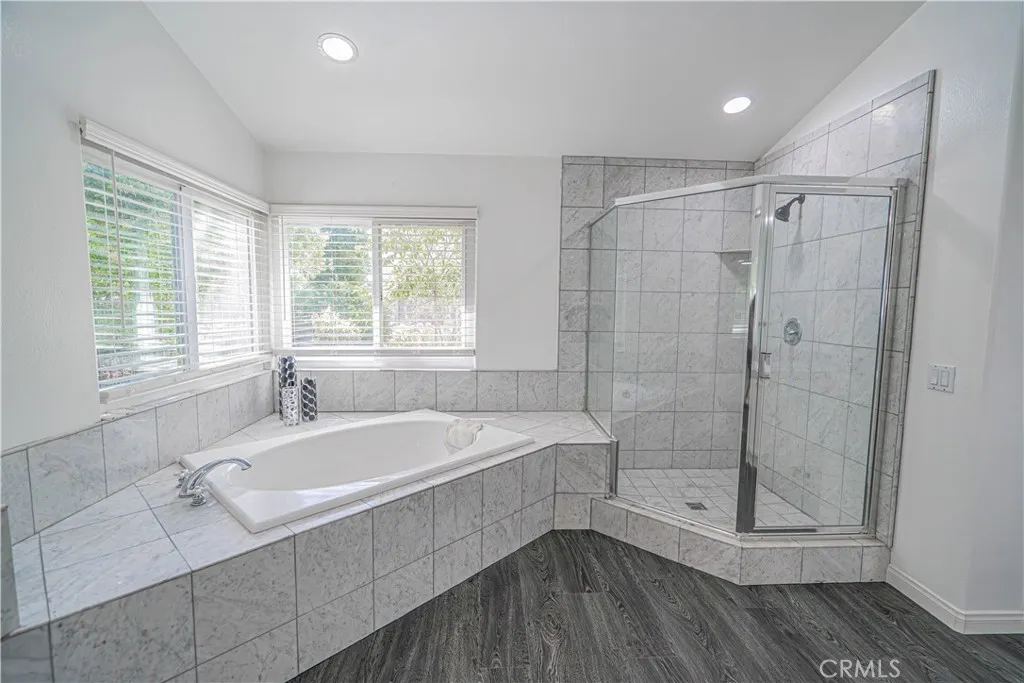 23678 White Oak, Newhall, California 91321 home-pic-21