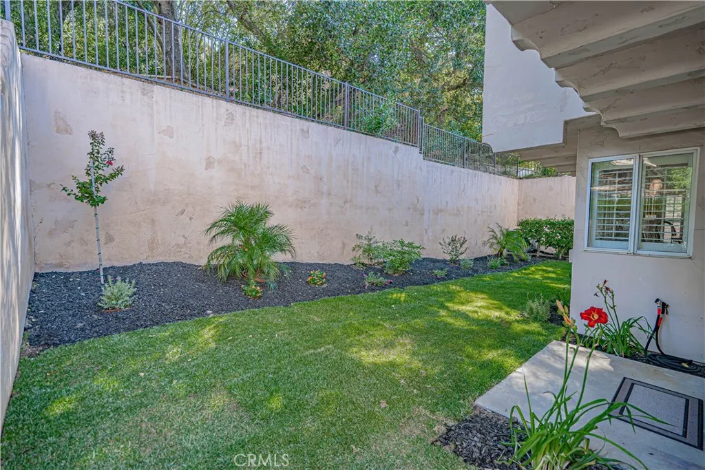 23678 White Oak, Newhall, California 91321 home-pic-37