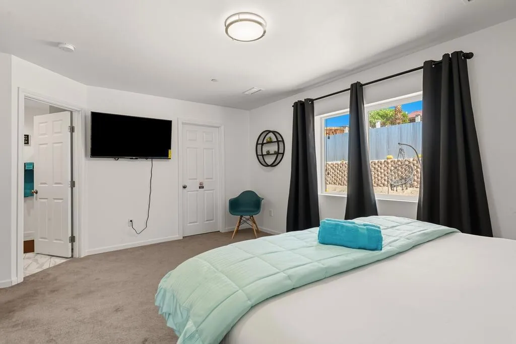 66560 Ocotillo Road, Desert Hot Springs, California 92240 home-pic-11