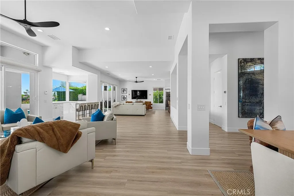 741 Mission Creek Drive, Palm Desert, California 92211 home-pic-8