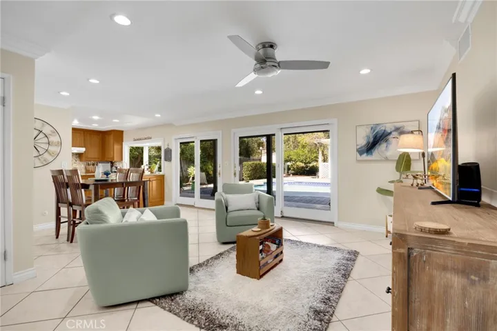 2109 2109 Smokewood, Fullerton, California 92831