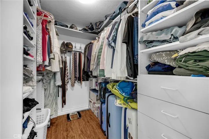 walk in closet