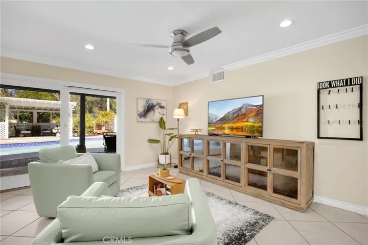 2109 2109 Smokewood, Fullerton, California 92831