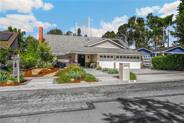 2109 2109 Smokewood, Fullerton, California 92831