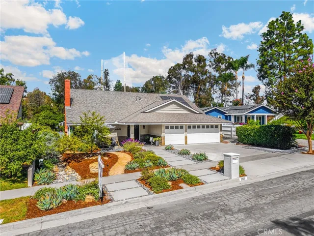 2109 2109 Smokewood, Fullerton, California 92831