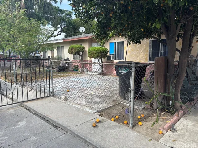 7218 Jaboneria, Bell Gardens, California 90201