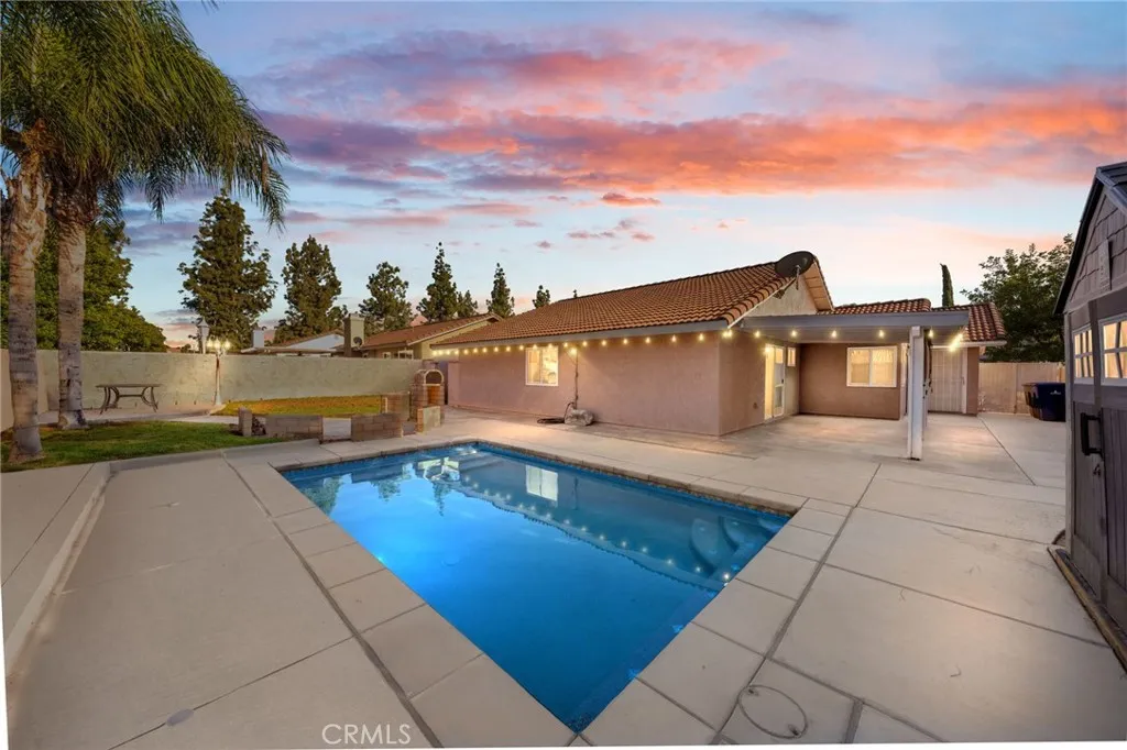 19420 Lambeth, Riverside, California 92508 home-pic-1