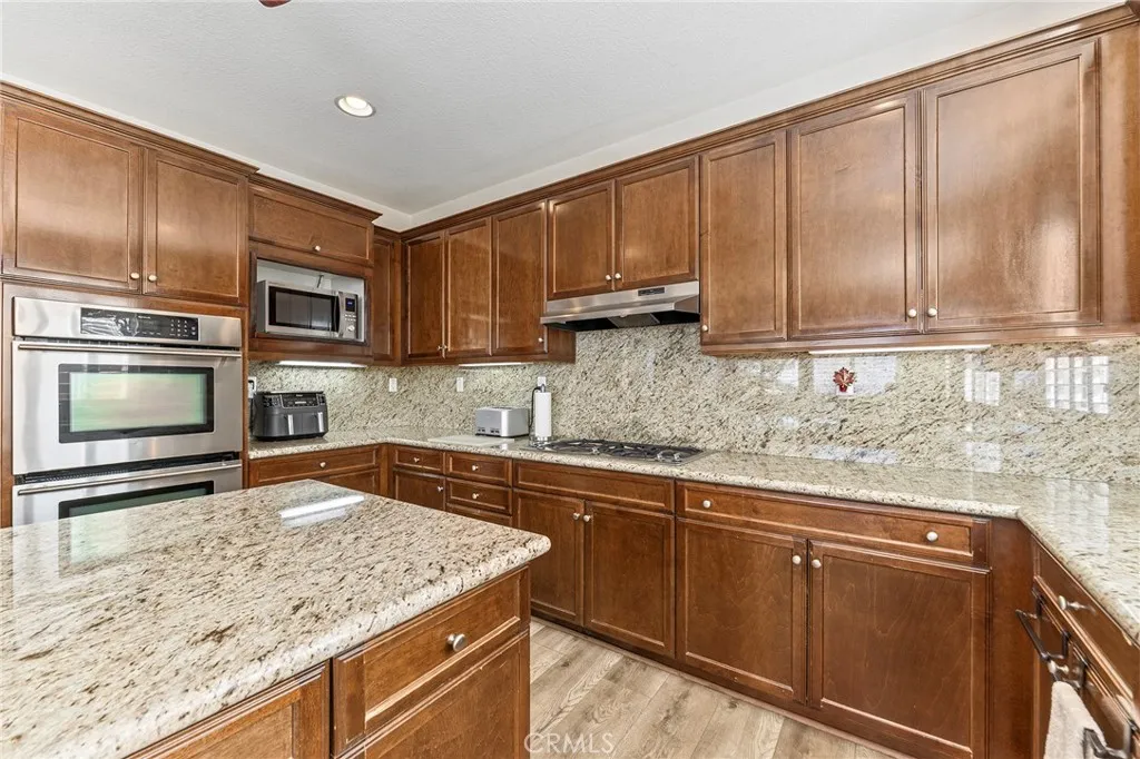11634 11634 Wiggins Court, Yucaipa, California 92399 home-pic-22