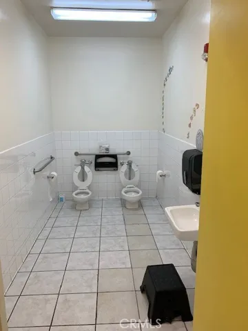 7422 S Western, Los Angeles, California 90047