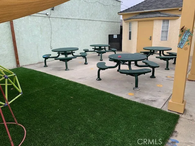 7422 S Western, Los Angeles, California 90047