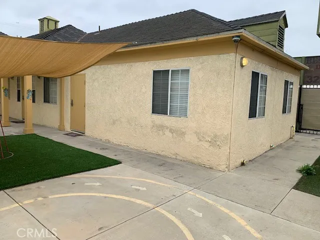 7422 S Western, Los Angeles, California 90047
