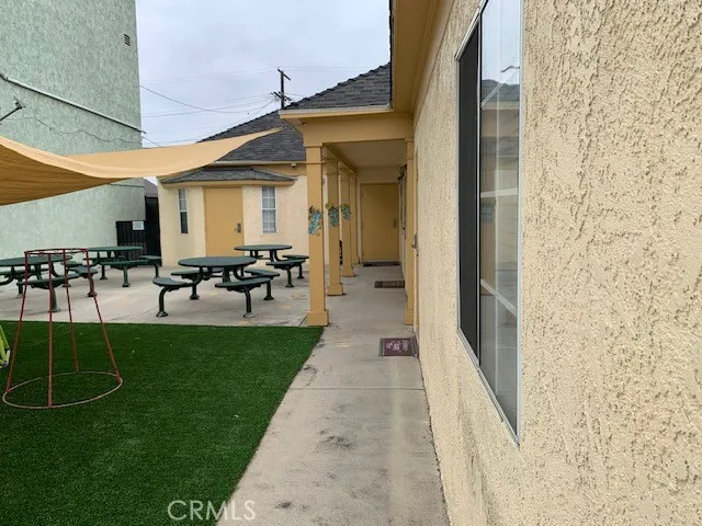 7422 S Western, Los Angeles, California 90047