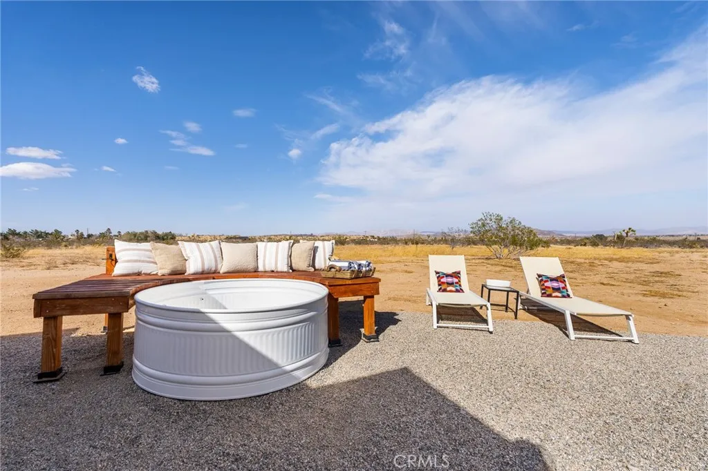 56622 Handley Road, Yucca Valley, California 92284 home-pic-17