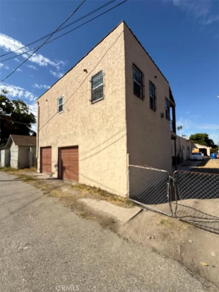 428 W 69th Street, Los Angeles, California 90003 home-pic-3