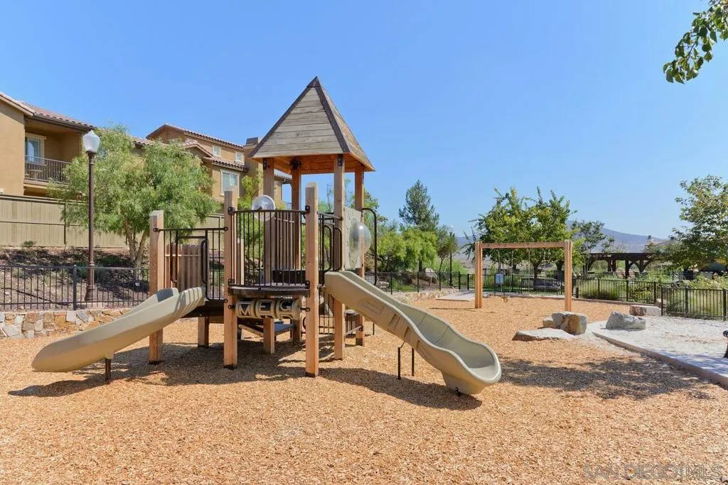 15501 Bristol Ridge Ter, San Diego, California 92127 home-pic-53