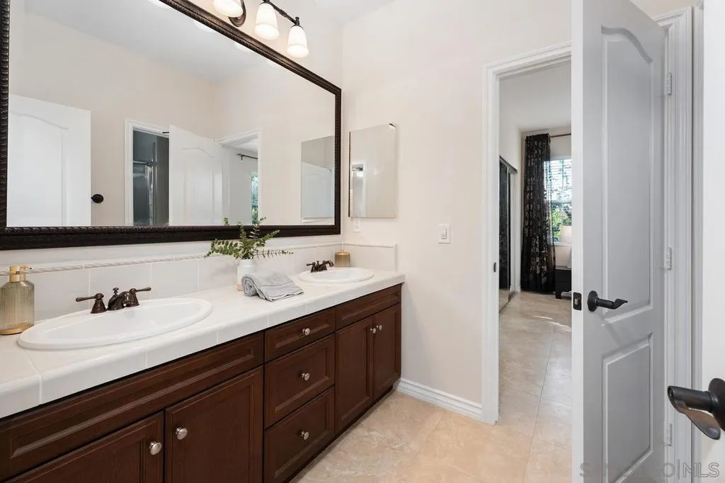 15501 Bristol Ridge Ter, San Diego, California 92127 home-pic-22