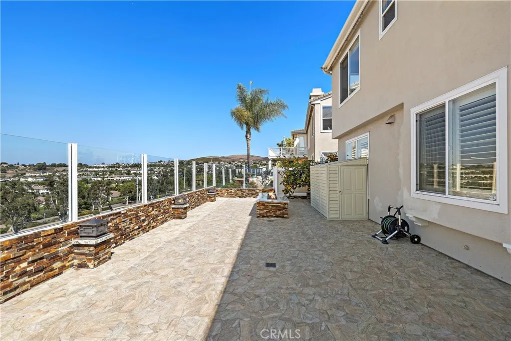 2438 Calle Aquamarina, San Clemente, California 92673 home-pic-16
