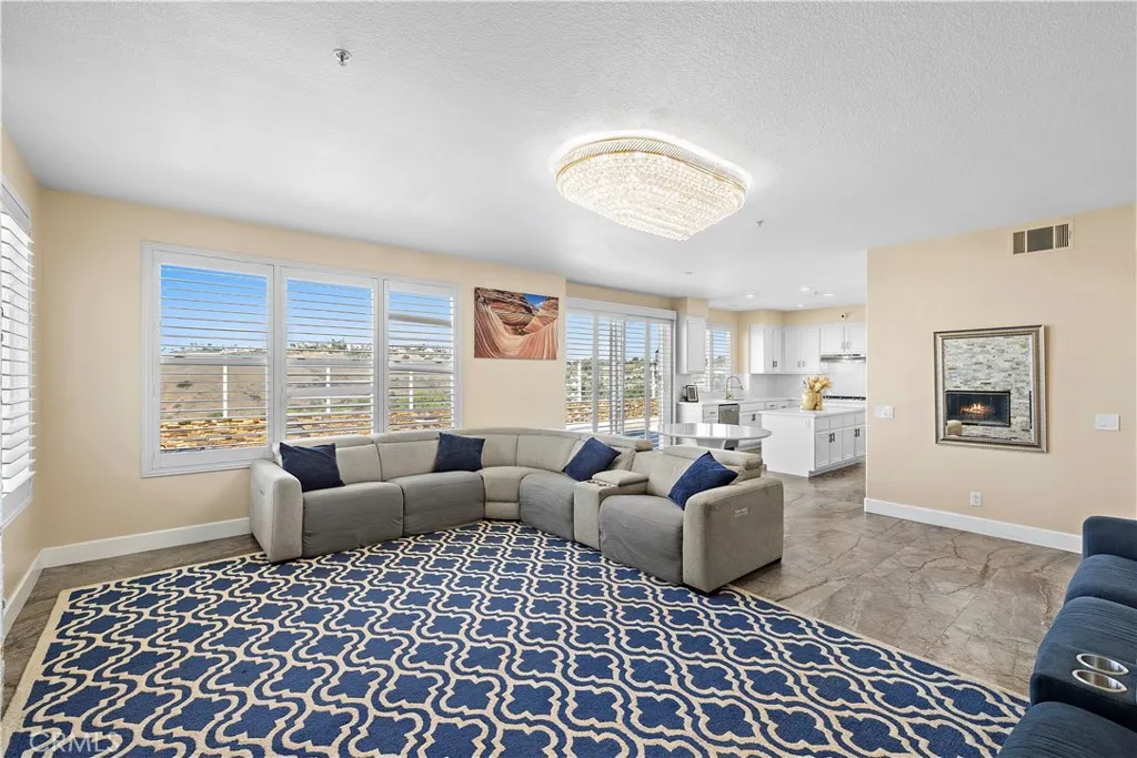 2438 Calle Aquamarina, San Clemente, California 92673 home-pic-12