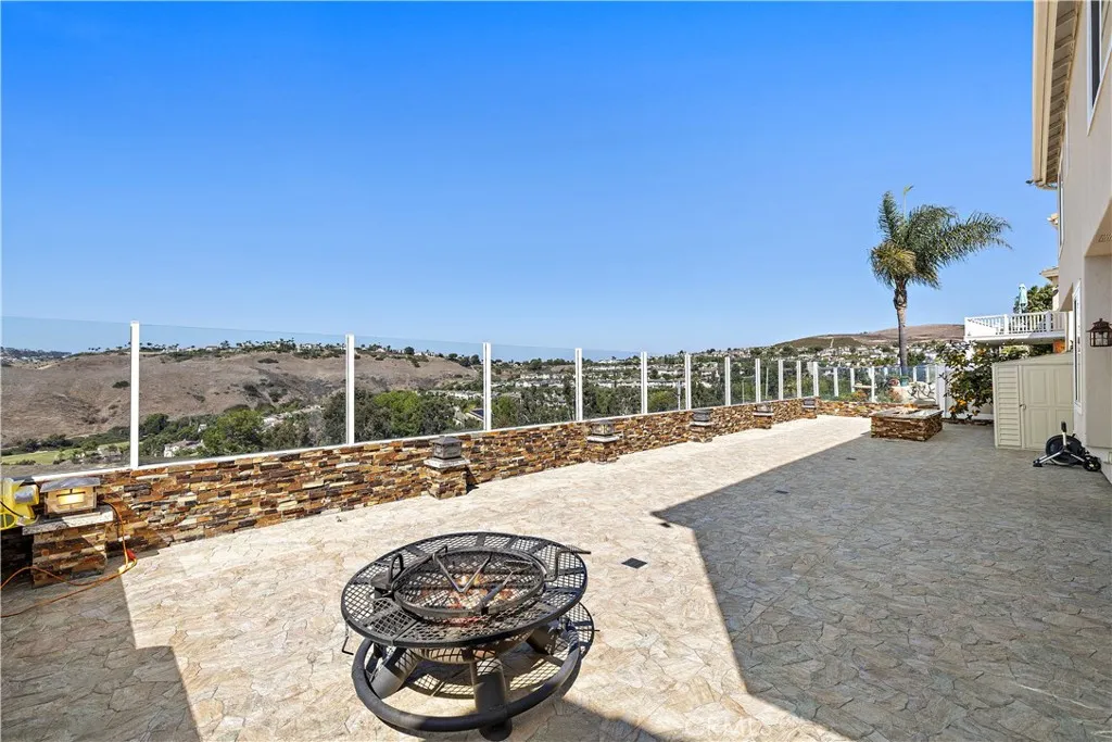2438 Calle Aquamarina, San Clemente, California 92673 home-pic-18