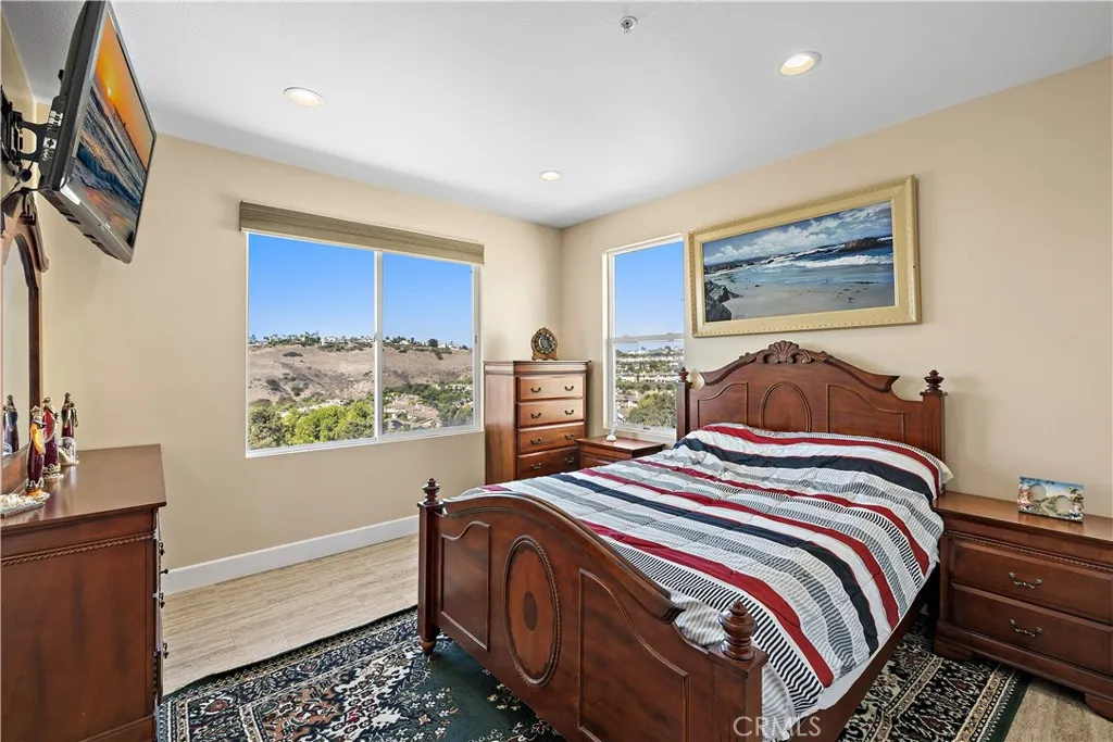2438 Calle Aquamarina, San Clemente, California 92673 home-pic-33