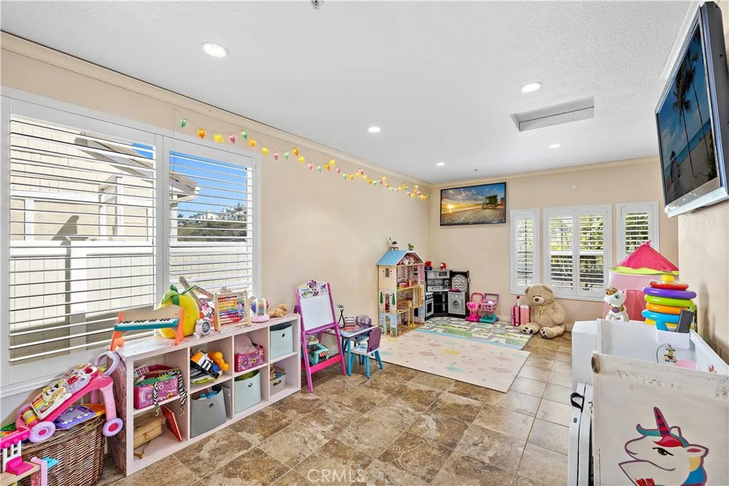 2438 Calle Aquamarina, San Clemente, California 92673 home-pic-21