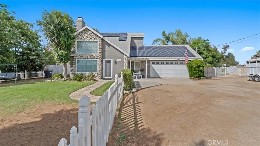 18680 Dallas Avenue, Riverside, California 92508 home-pic-1