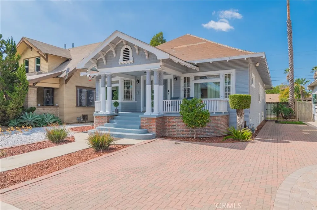 2801 Brighton Avenue, Los Angeles, California 90018 home-pic-0