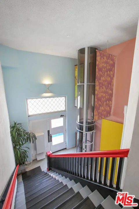 1802 Pacific Avenue, Venice, California 90291 home-pic-2