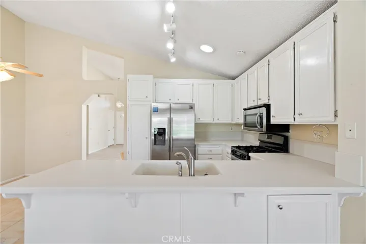 5772 Riviera, Banning, California 92220