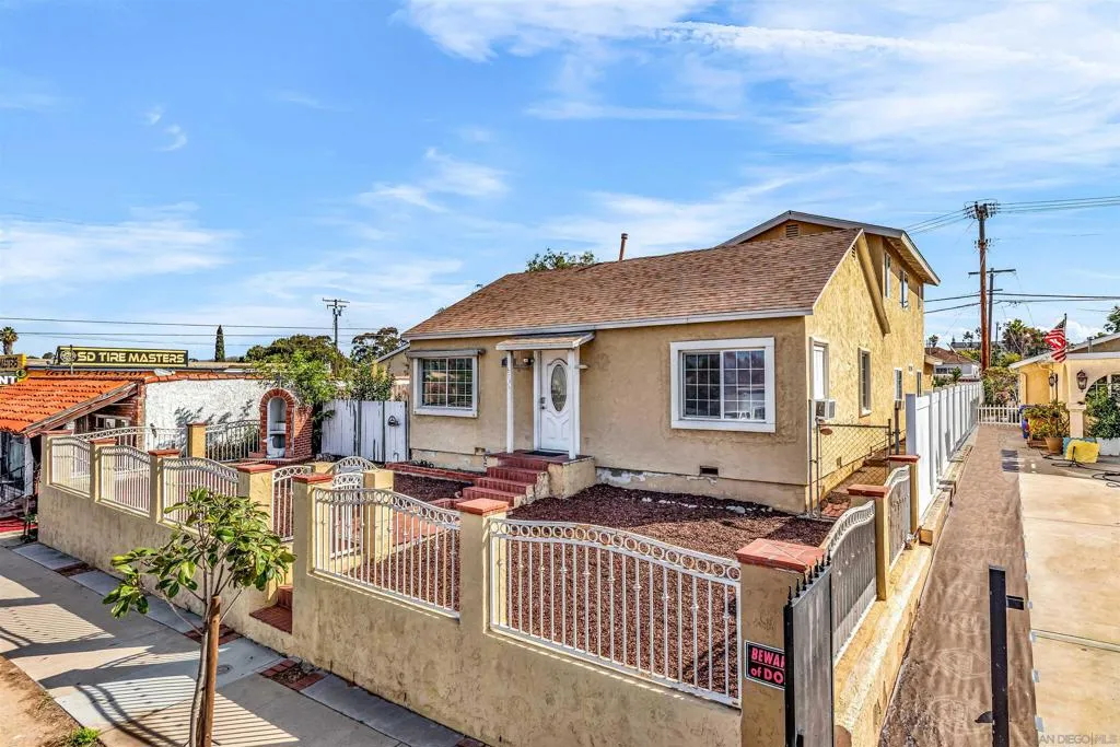 , San Diego, California 92113 home-pic-1
