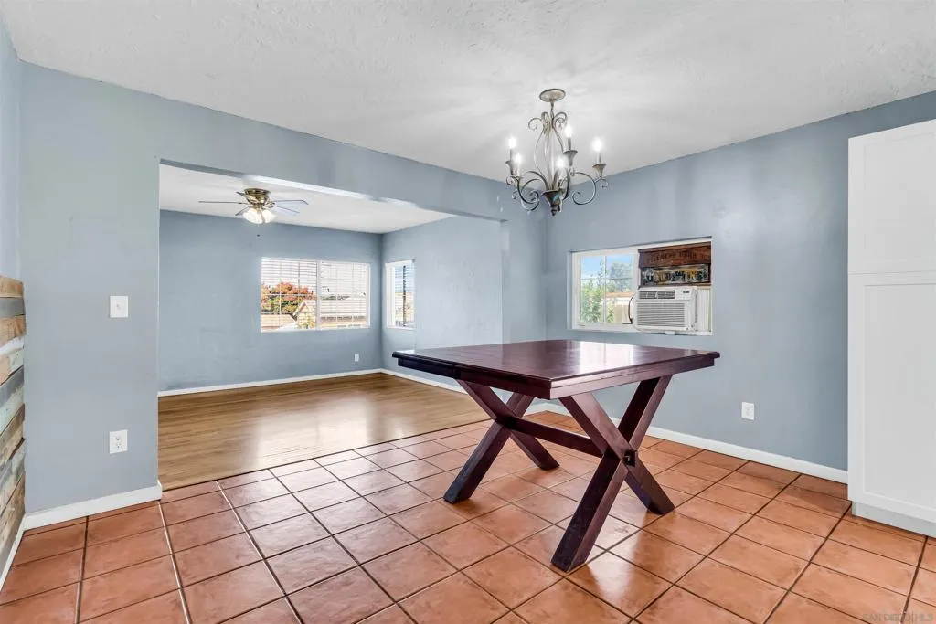 , San Diego, California 92113 home-pic-9