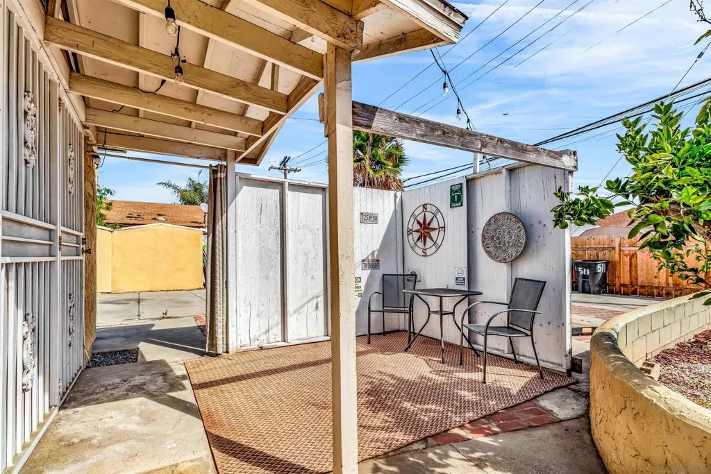 , San Diego, California 92113 home-pic-34