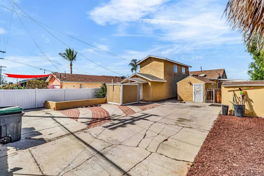 , San Diego, California 92113 home-pic-35