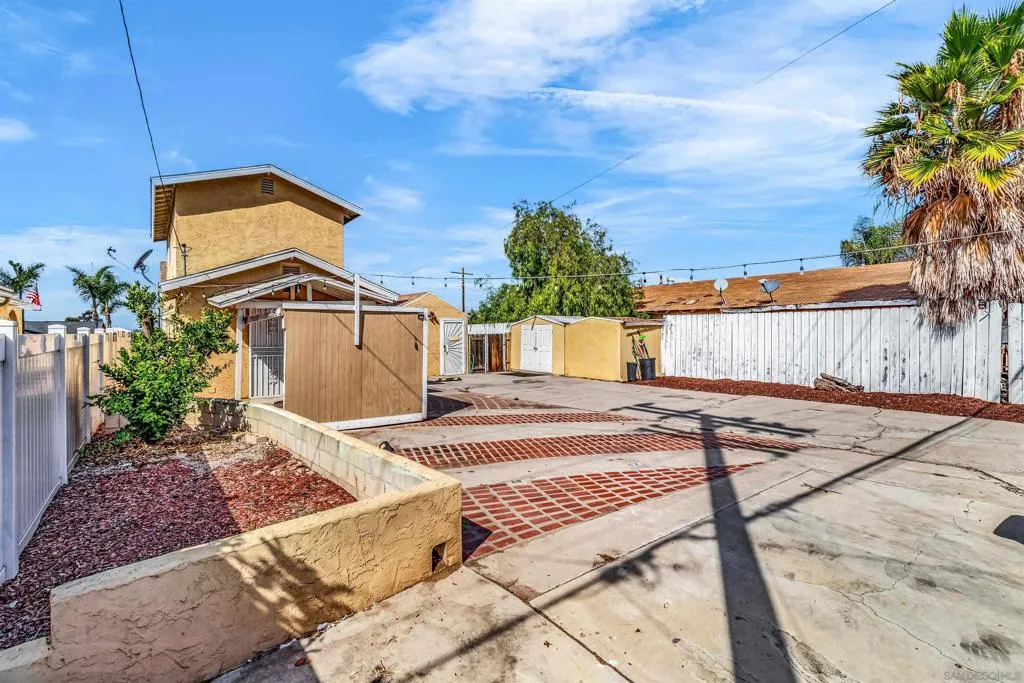 , San Diego, California 92113 home-pic-36