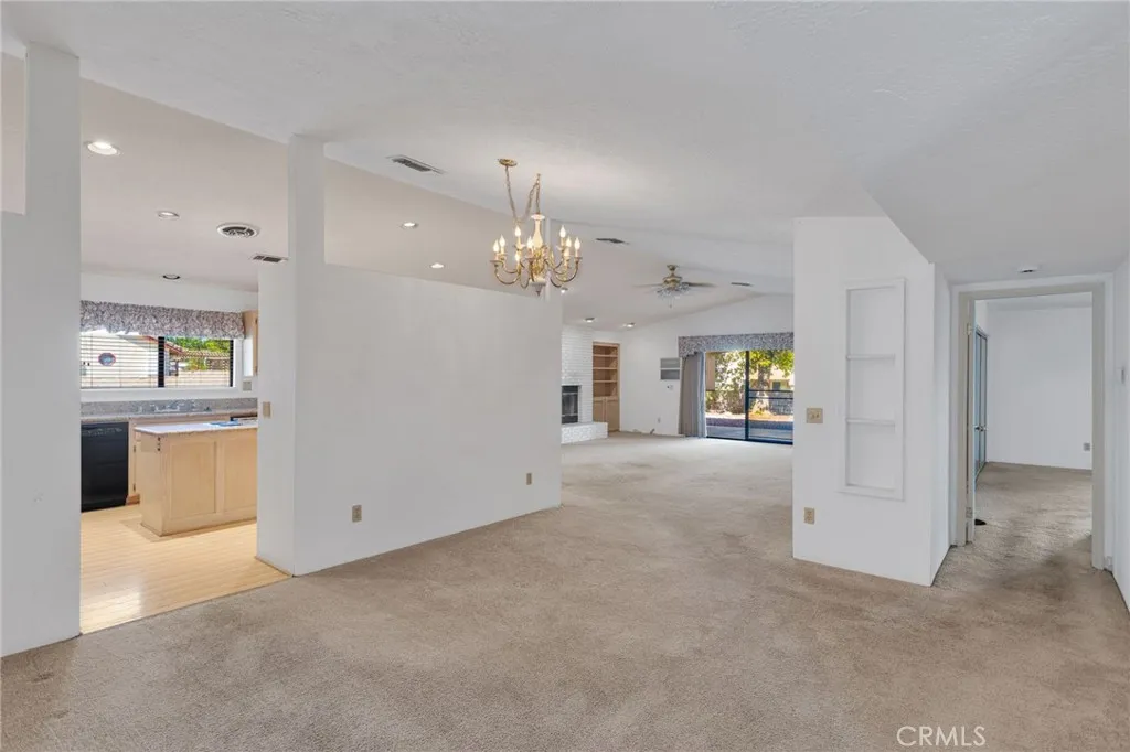 15200 15200 Wildflower, Helendale, California 92342 home-pic-6