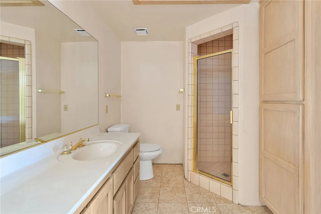 15200 15200 Wildflower, Helendale, California 92342 home-pic-23