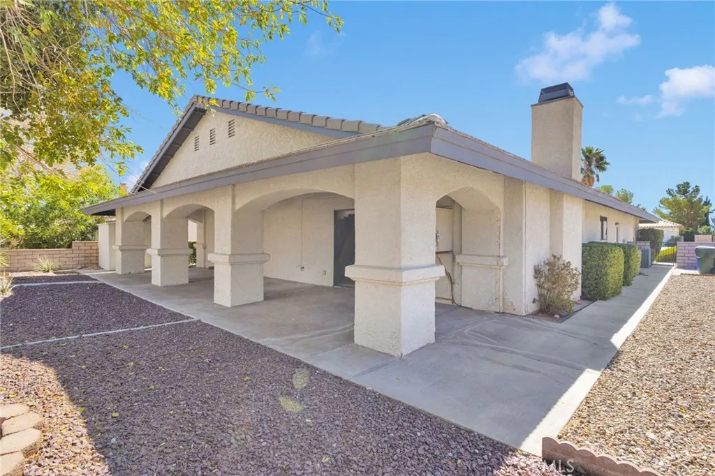 15200 15200 Wildflower, Helendale, California 92342 home-pic-28