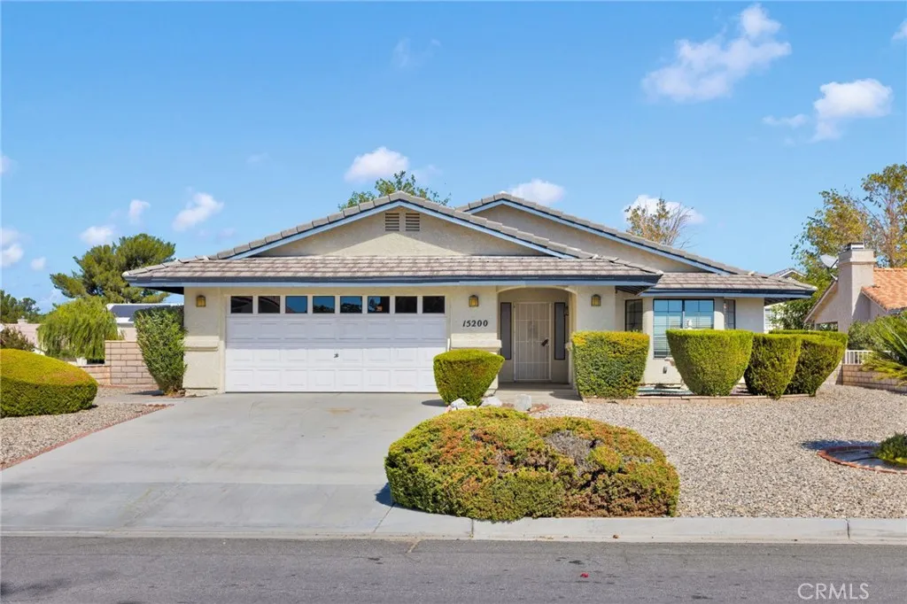 15200 15200 Wildflower, Helendale, California 92342 home-pic-1