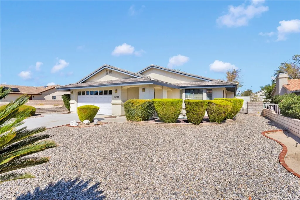 15200 15200 Wildflower, Helendale, California 92342 home-pic-2