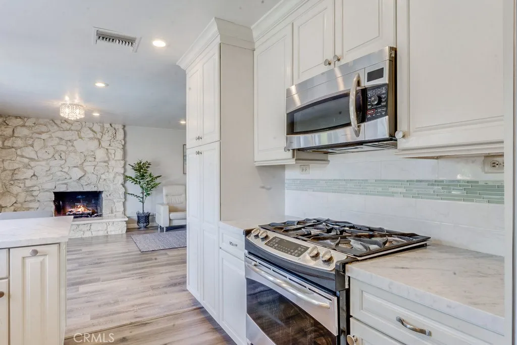 3560 Iris Cir, Seal Beach, California 90740 home-pic-13