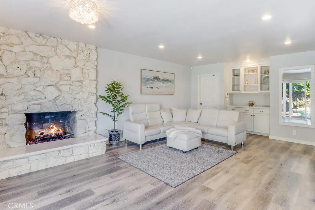 3560 Iris Cir, Seal Beach, California 90740 home-pic-16