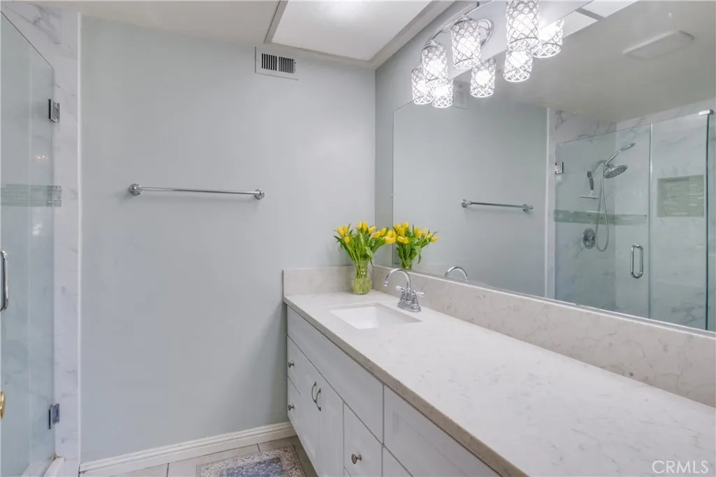 3560 Iris Cir, Seal Beach, California 90740 home-pic-33