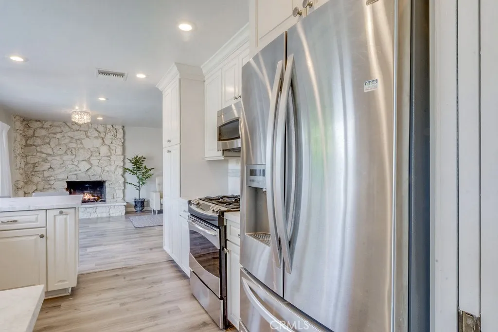 3560 Iris Cir, Seal Beach, California 90740 home-pic-14